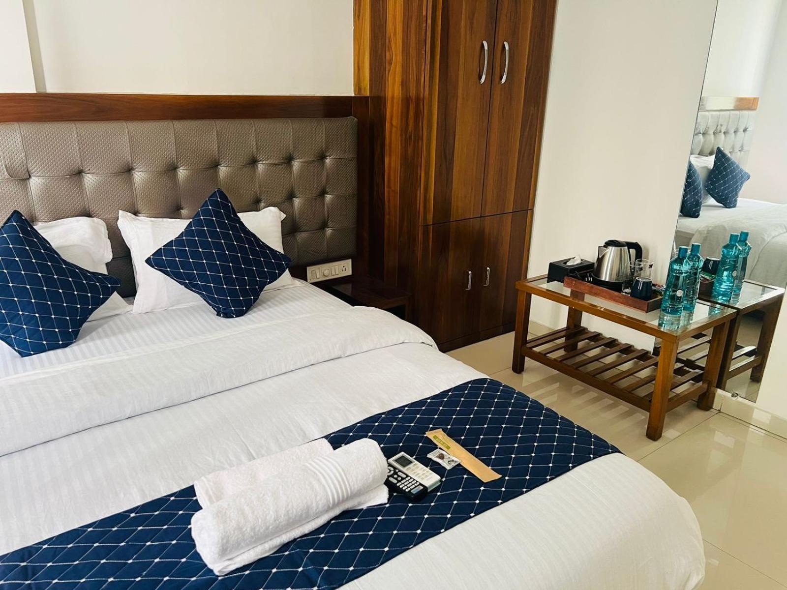 Luna Spaces- Near Mumbai International Airport Exterior foto